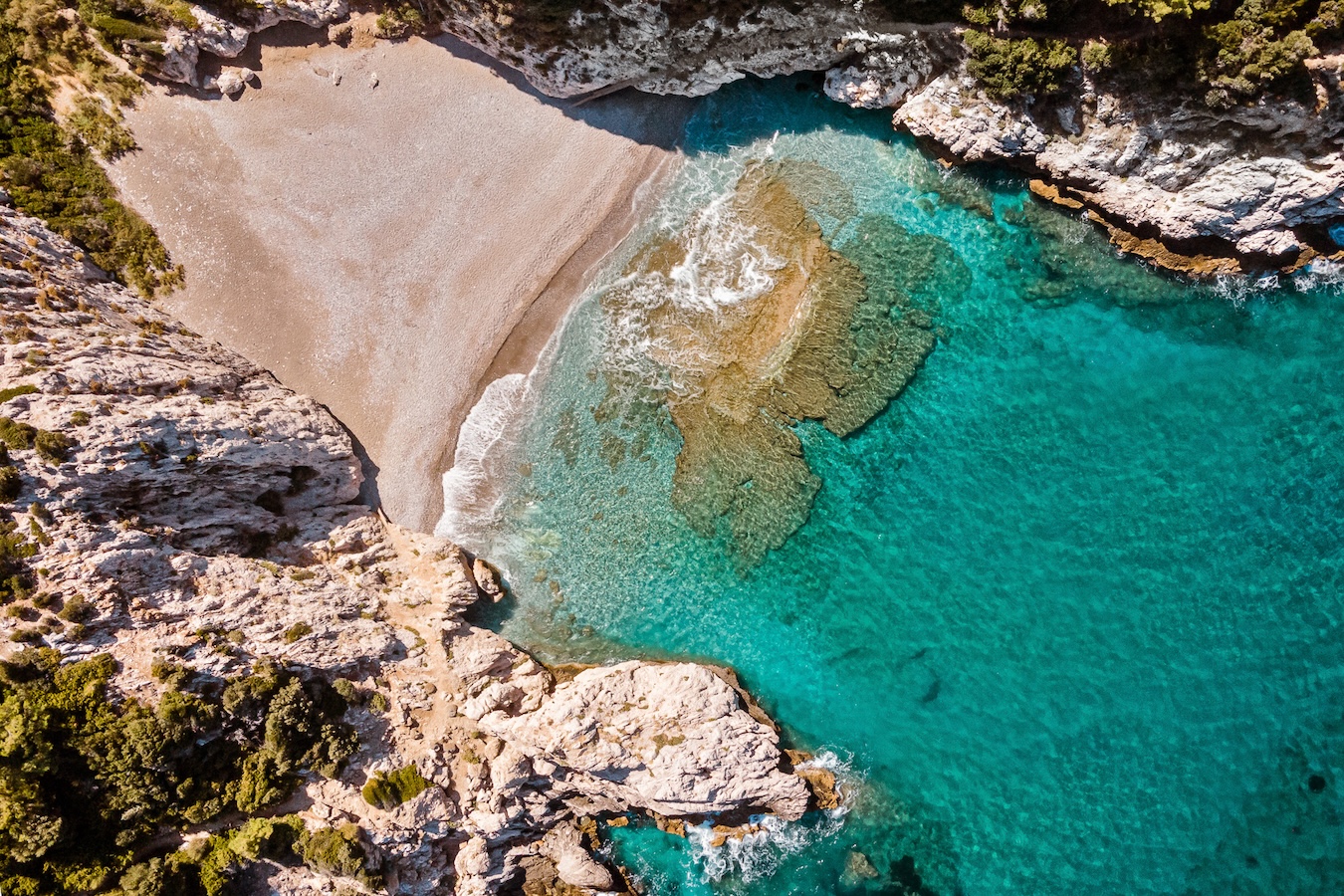 HIKING IN SAMOS mikro seitani 01 (small)